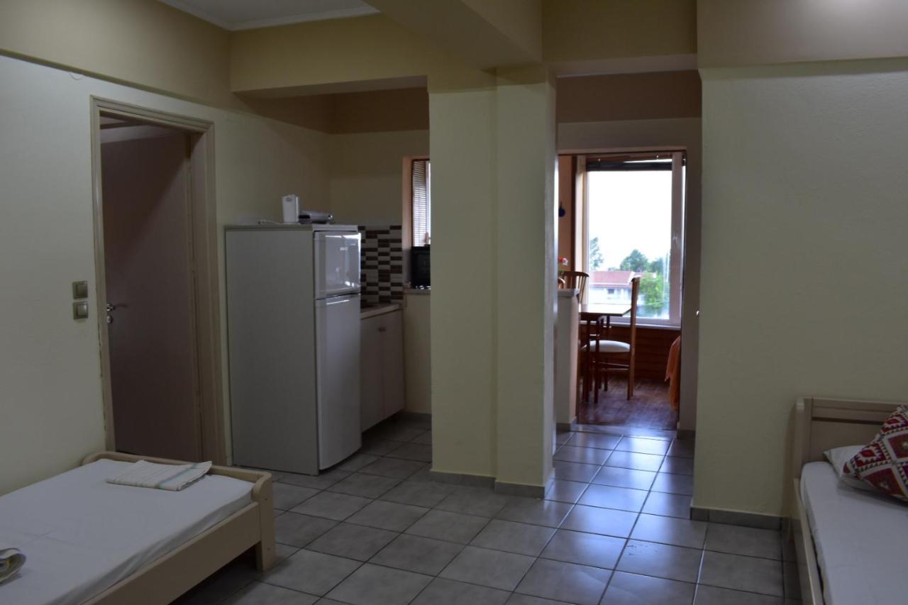 Ferienwohnung Mamas Reas Kato Spilaion Exterior foto